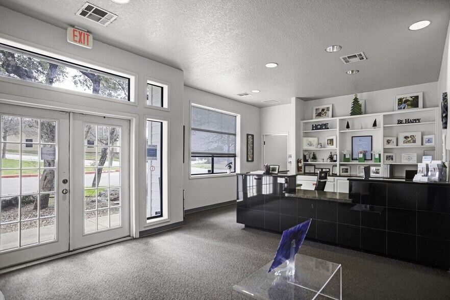 More Photos Of 903 Proton Rd, San Antonio Medical For Sale