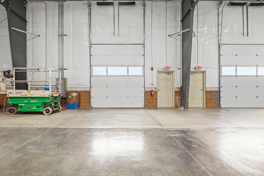 More Photos Of 2844 Westway Drive, Brunswick Warehouse For Lease