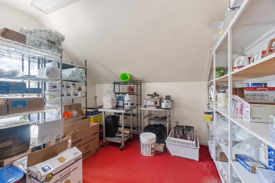 More Photos Of 561 Main St, Boxford General Retail For Sale