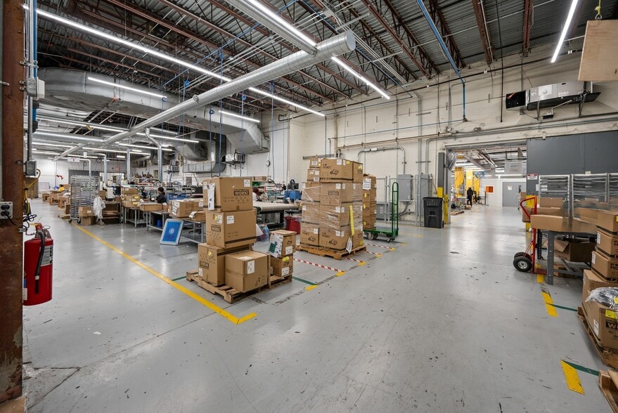 More Photos Of 380 Horace St, Bridgeport Manufacturing For Lease