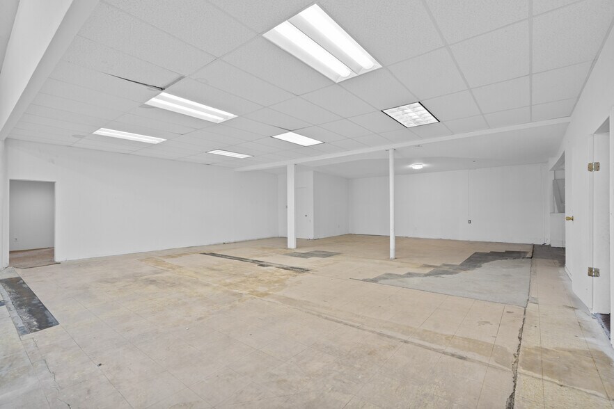 More Photos Of 990 E Hwy 730, Irrigon Storefront Retail Office For Sale