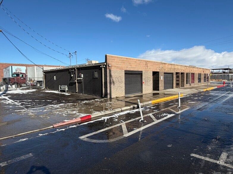More Photos Of 233 E 5th St, Reno Flex For Lease