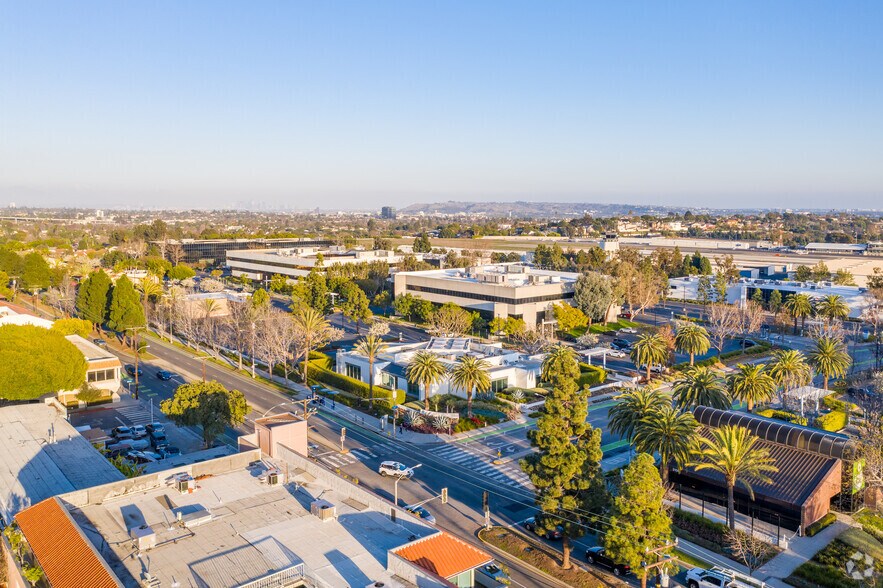 More Photos Of 3330 Ocean Park Blvd, Santa Monica Loft Creative Space For Lease