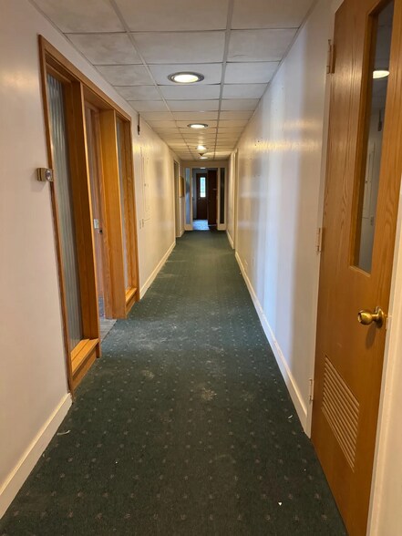 More Photos Of 89 E Genesee St, Auburn Flex For Sale