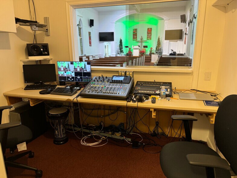 More Photos Of 45504 Cass Ave, Utica Religious Facility For Sale