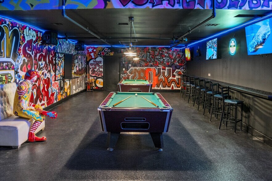 More Photos Of 401-421 E St, San Diego Storefront Retail Office For Sale