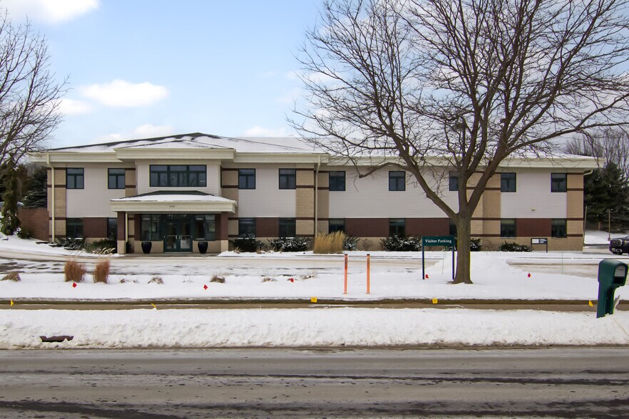 Primary Photo Of 3624 Oakwood Hills Pky, Eau Claire Office For Sale