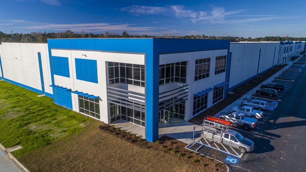 More Photos Of 830 Drop Off Dr, Summerville Warehouse For Lease