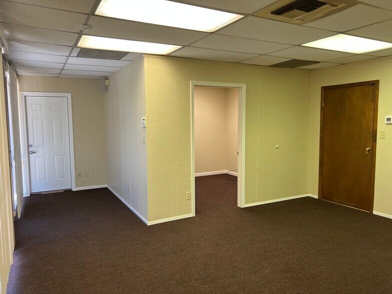 More Photos Of 5637 N Pershing Ave, Stockton Medical For Lease