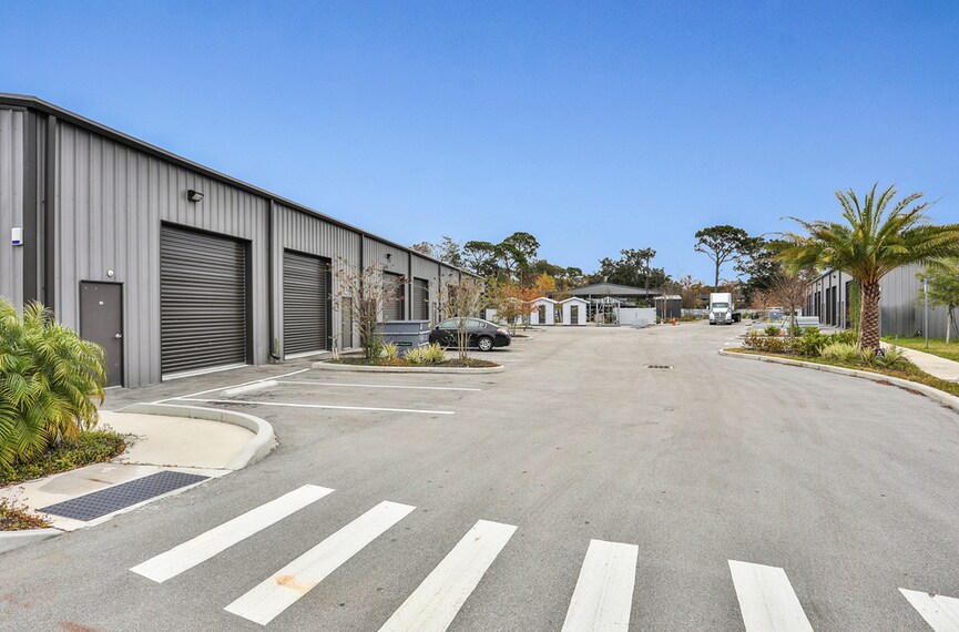 More Photos Of 3625 Rogero Rd, Jacksonville Warehouse For Lease