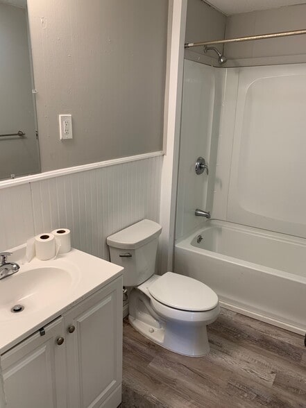 More Photos Of 135 Lafayette Sq, Haverhill Storefront Retail Residential For Sale