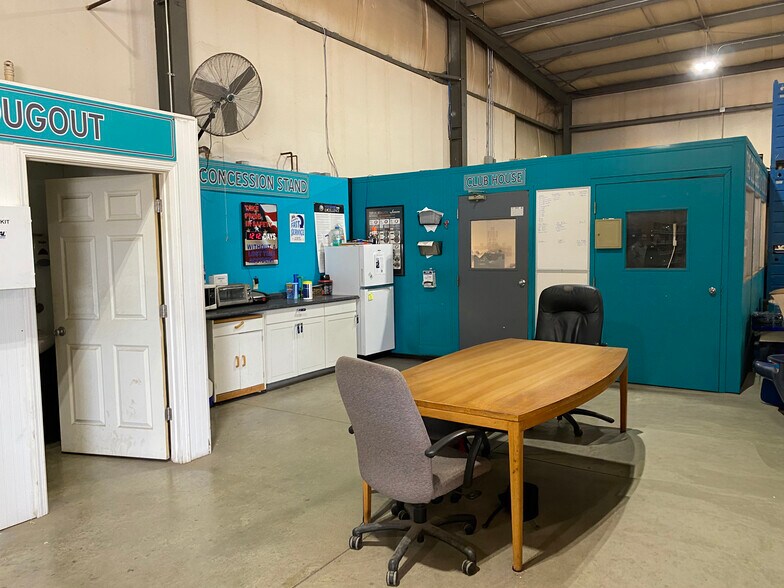 More Photos Of 3416 Rascal Dr, Lafayette Light Manufacturing For Sale