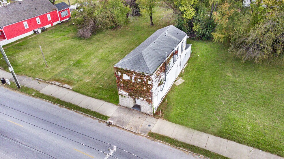 More Photos Of 1039 Dixie Hwy, Louisville Flex For Sale