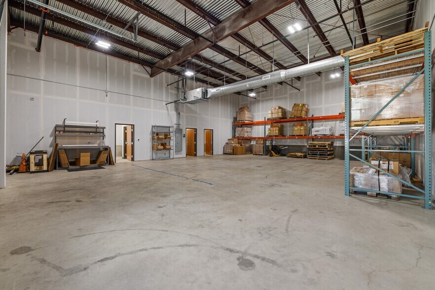 More Photos Of 2020 N Bell Blvd, Cedar Park Unknown For Lease