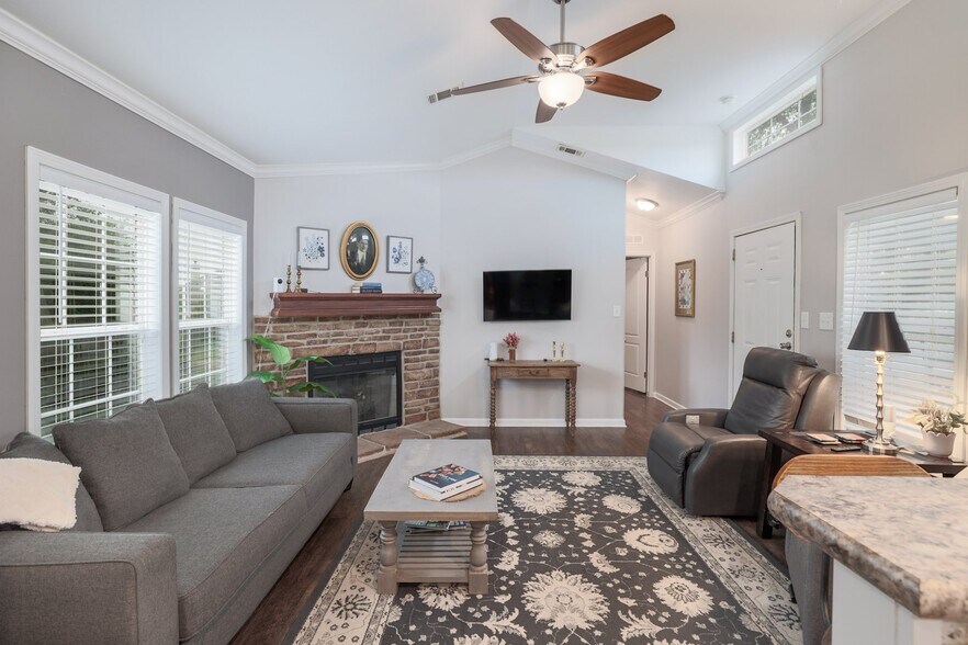 More Photos Of 2550 Bell Springs Rd, Dripping Springs Lodge Meeting Hall For Sale