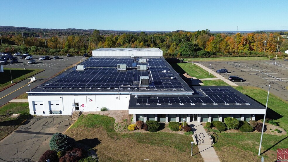 More Photos Of 2055 S Main St, Middletown Manufacturing For Lease