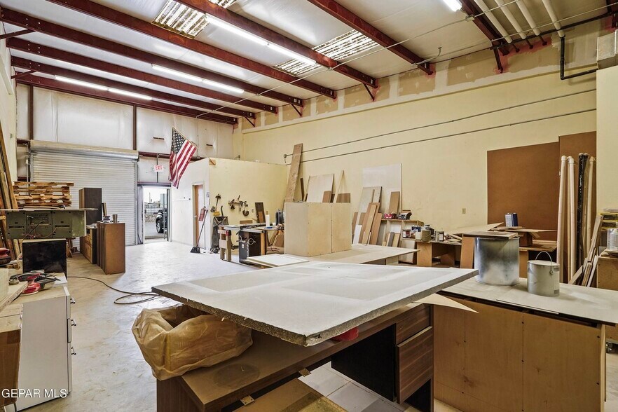 More Photos Of 109 Seneca Dr, El Paso Warehouse For Sale