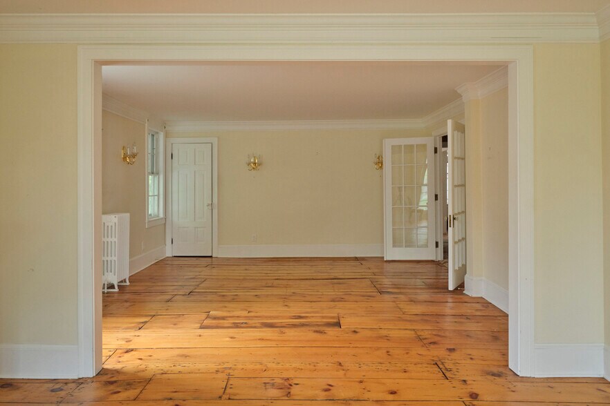 More Photos Of 267 Main St, Schoharie Hospitality For Sale