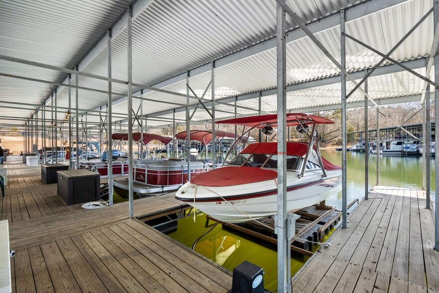 More Photos Of 1155 Marina Rd, Elberton Marina For Sale