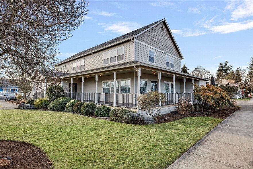 More Photos Of 113 N Elm St, Canby Restaurant For Lease