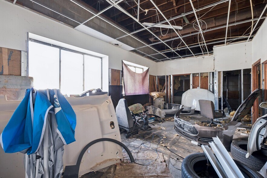 More Photos Of 6301-6311 N Broad St, Philadelphia Freestanding For Sale