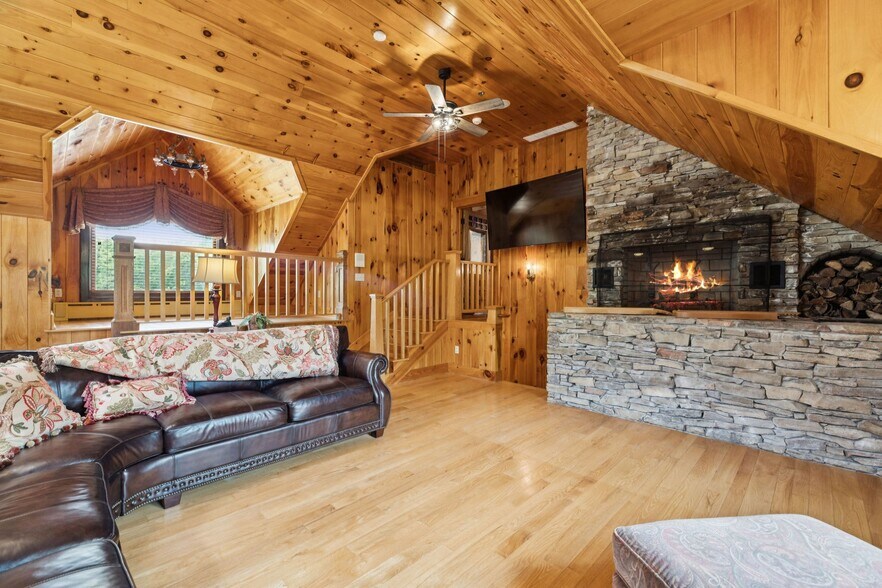 More Photos Of 1374 Peter Pond Rd, Ashland City Lodge Meeting Hall For Sale