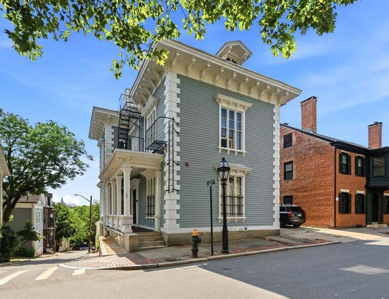 More Photos Of 122 Benefit St, Providence Apartments For Sale