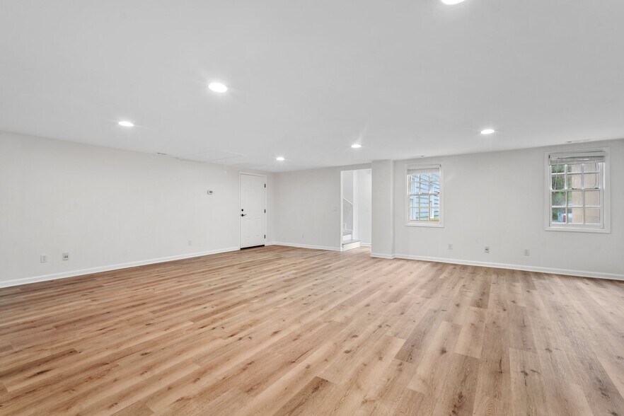 More Photos Of 609 Carteret St, Beaufort Storefront Retail Residential For Lease