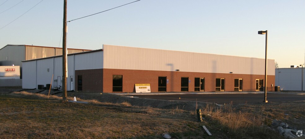 More Photos Of 2106 Aluminum Ave, Hampton Warehouse For Lease