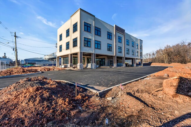 More Photos Of 374 Green St, Woodbridge Coworking Space