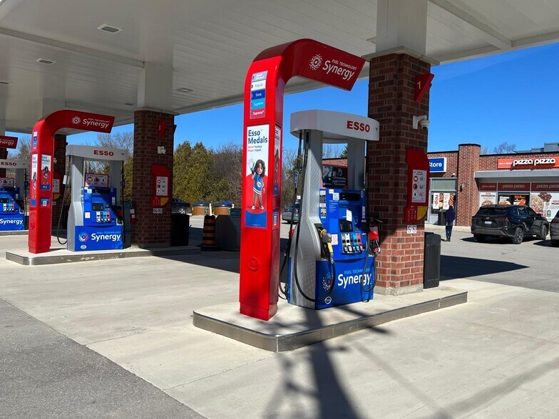 More Photos Of 40 Arthur St W, Thornbury Service Station For Sale