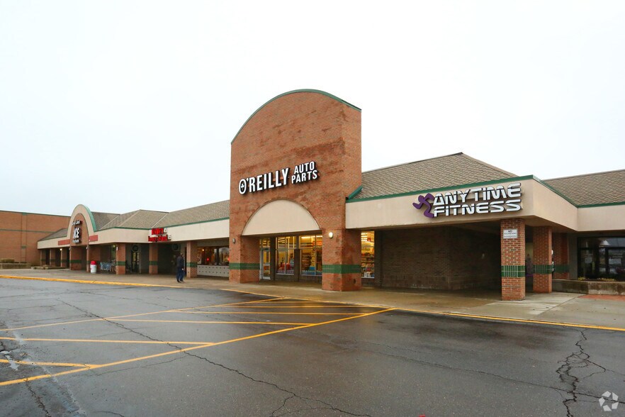 More Photos Of 37083-37399 6 Mile Rd, Livonia Unknown For Lease