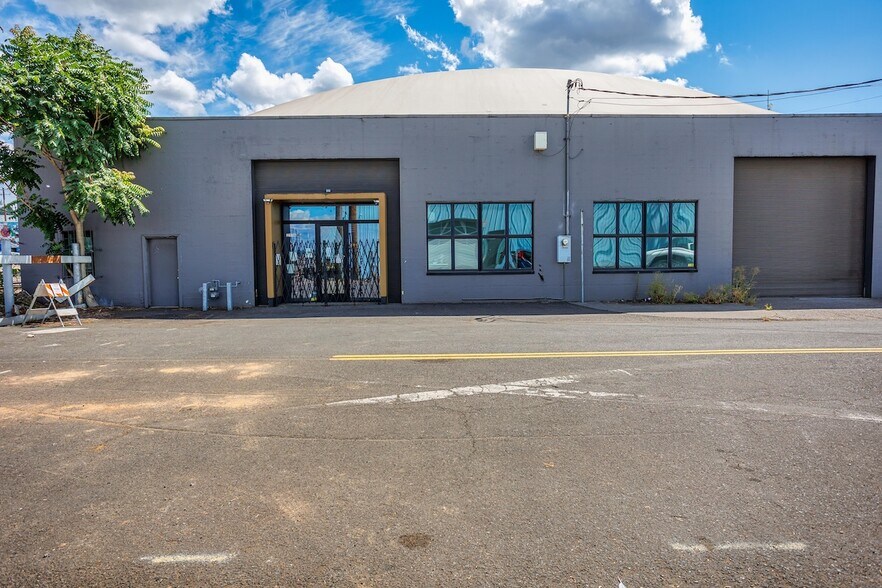 More Photos Of 2336 N Randolph Ave, Portland Unknown For Lease