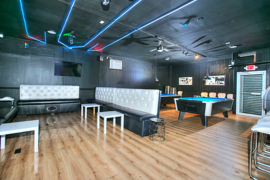 More Photos Of 845 E Main St, Bridgeport Restaurant For Sale
