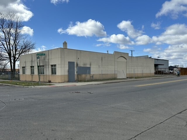 More Photos Of 13801 Schoolcraft St, Detroit Warehouse For Sale