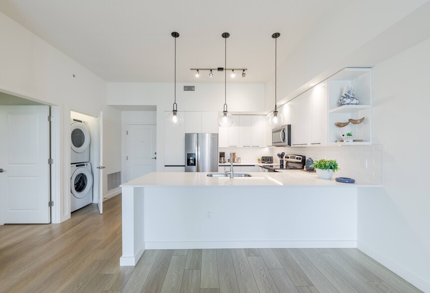 More Photos Of 8205 Commerce Way, Miami Lakes Apartments For Lease