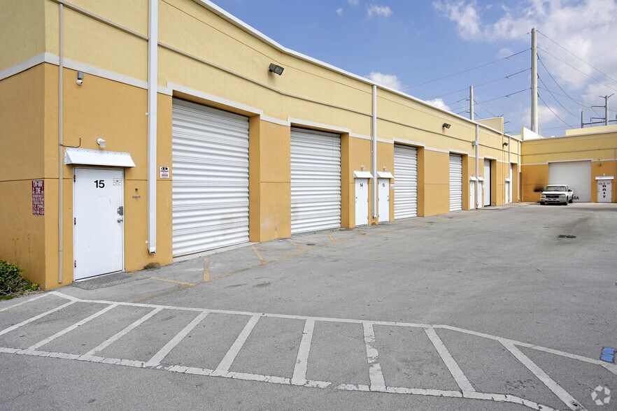 More Photos Of 13080 SW 248th St, Homestead Flex For Lease