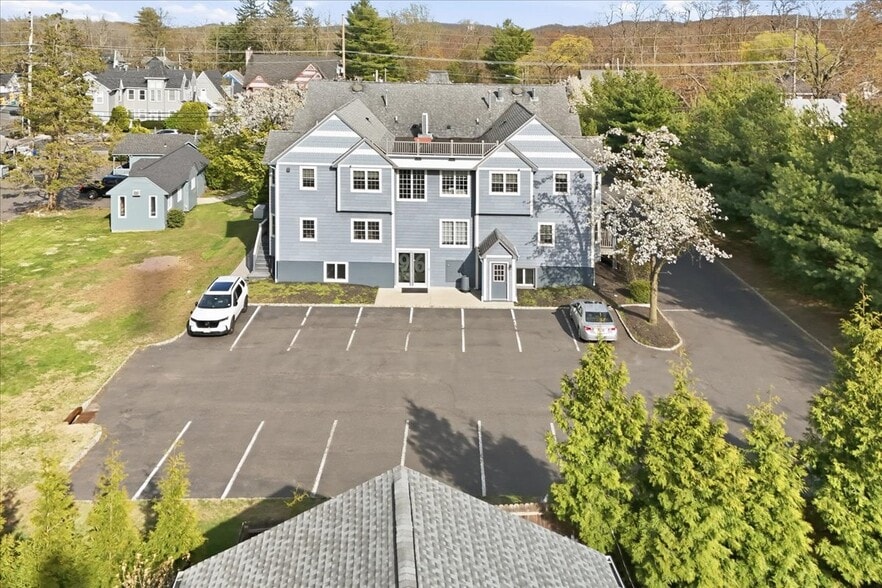 More Photos Of 96 Freneau Ave, Matawan Office For Sale
