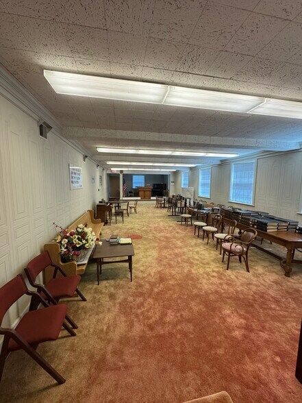 More Photos Of 900 W Market St, Lima Specialty For Sale