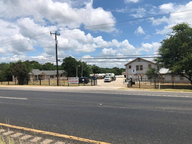 More Photos Of 12440 US Hwy 181 S, San Antonio Flex For Sale