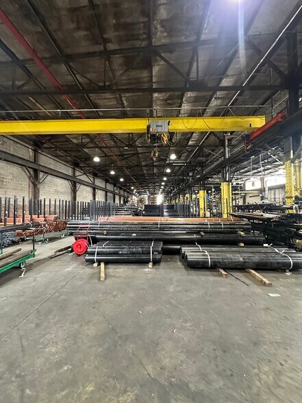 More Photos Of 1819 Flushing Ave, Ridgewood Warehouse For Lease