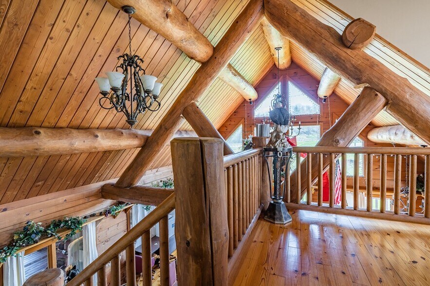 More Photos Of 235 Farmers Market Dr, Hillsville Restaurant For Sale