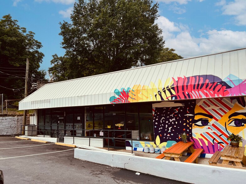 More Photos Of 45 Moreland Ave, Atlanta Freestanding For Lease