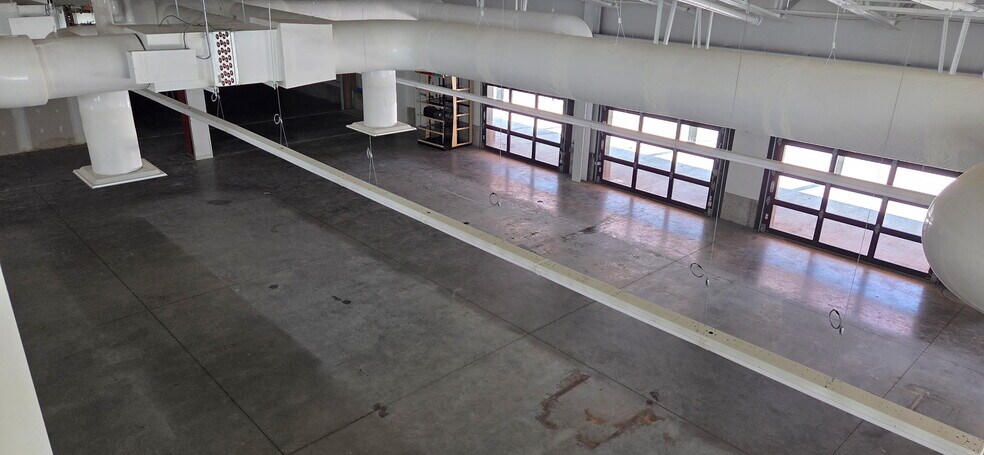 More Photos Of 225 Ellicott St, Buffalo Supermarket For Sale