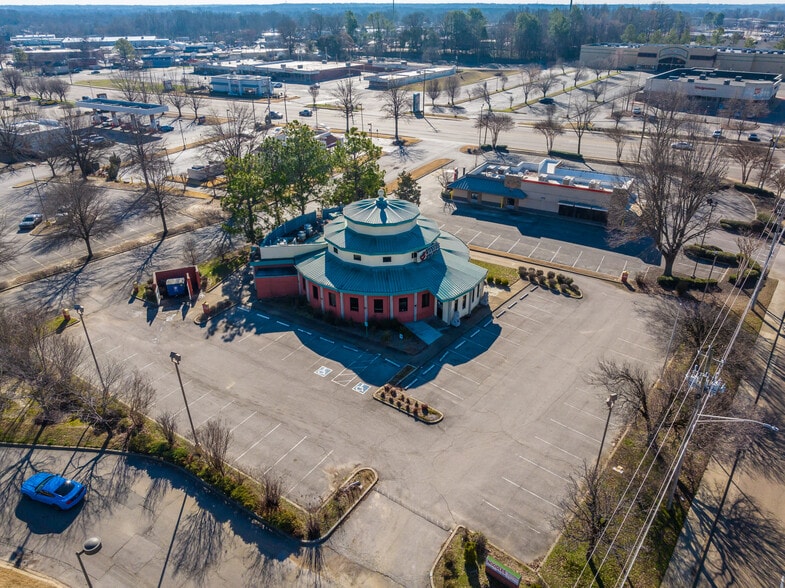 More Photos Of 2936 Kirby Whitten Rd, Memphis Restaurant For Sale