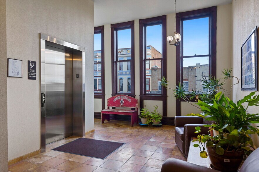 More Photos Of 216 W Lincolnway, Cheyenne Storefront Retail Office For Sale