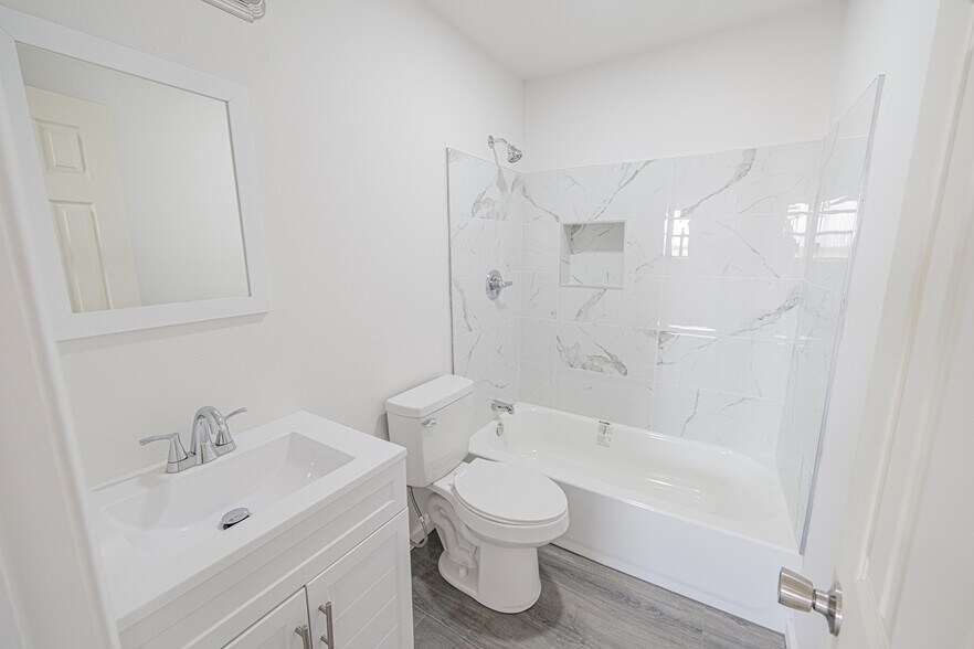 More Photos Of 241 Bass St, Odessa Land For Sale