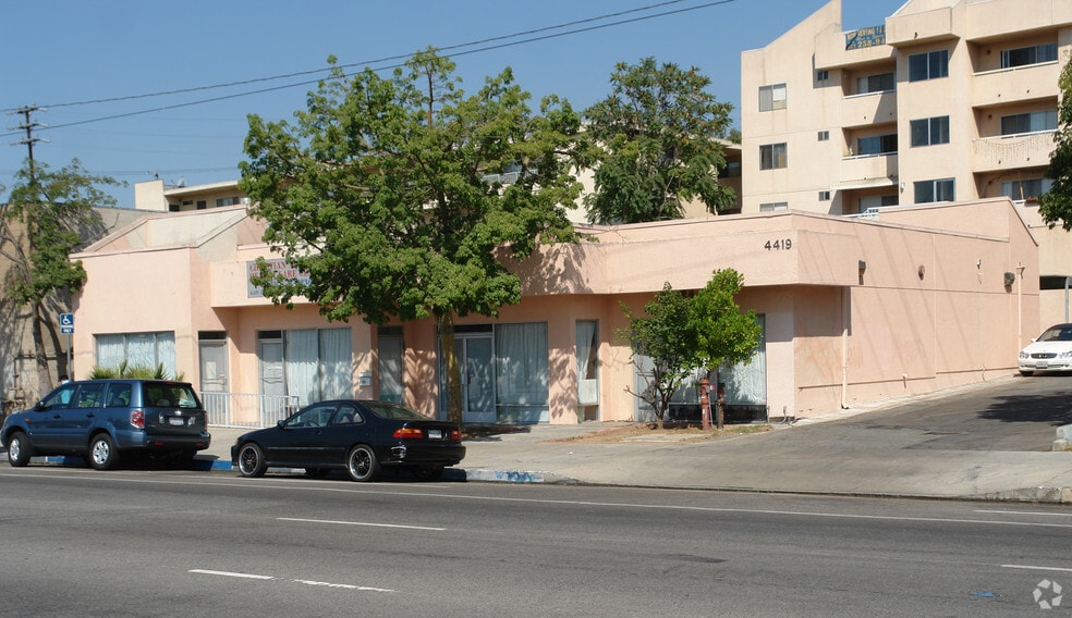 More Photos Of 4419-4423 Eagle Rock Blvd, Los Angeles Apartments For Lease