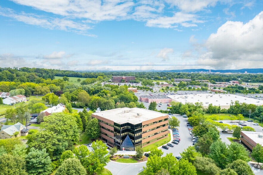 More Photos Of 1611 Pond Rd, Allentown Medical For Lease