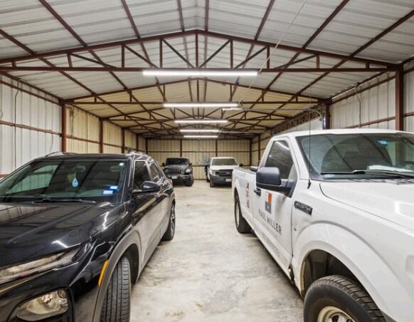 More Photos Of 1240-1242 Katy Rd, Fort Worth Flex For Lease